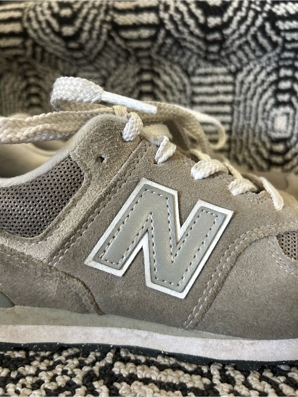 New Balance Classic 574 Sneakers - Picture 2 of 11